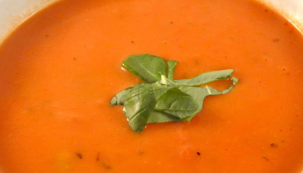 Tomatensoep met basilicum
